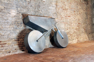 Enduro, Installazione in occasione della mostra, REVOLUTIONS, 1989-2019. L'Arte nel mondo nuovo 30 anni dopo